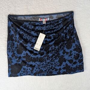 350-Urban Outfitters Blue and Black Patterned Skirt